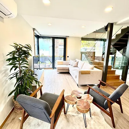 Villa Square House Funchal (Madeira)