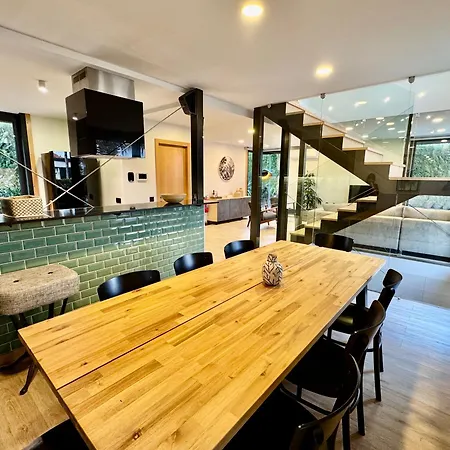Square House Βίλα Φουνκάλ
