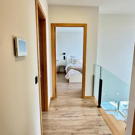 וילה Square House *