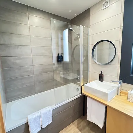 Square House * 丰沙尔