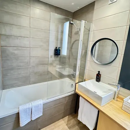 וילה Square House פונשל