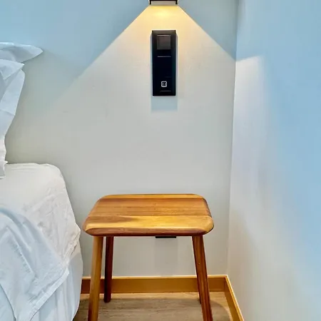Square House 丰沙尔