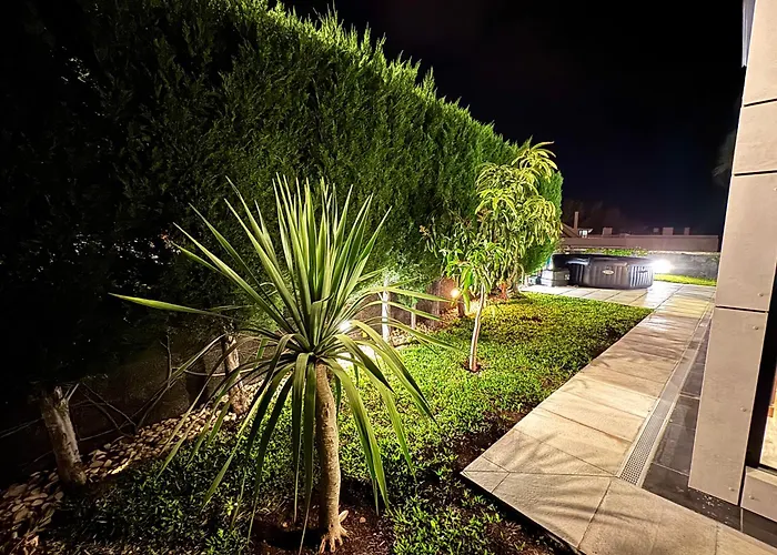 别墅 Square House 丰沙尔