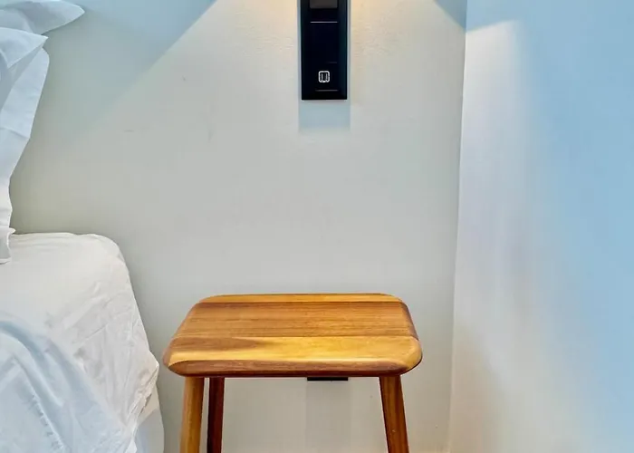 Square House 丰沙尔