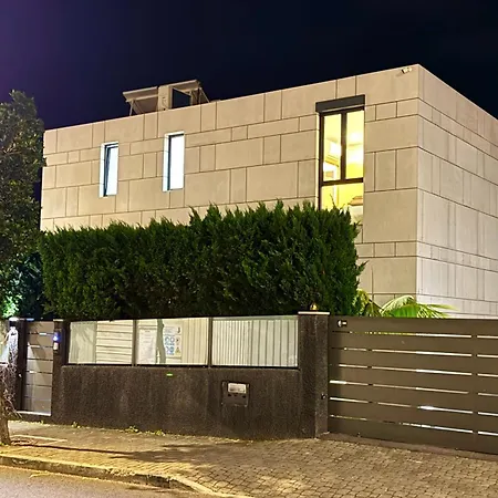 Villa Square House *